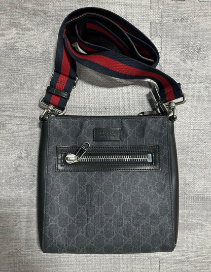 Gucci GG Supreme Small Messenger Bag Black Tab On Front (PREOWNED)