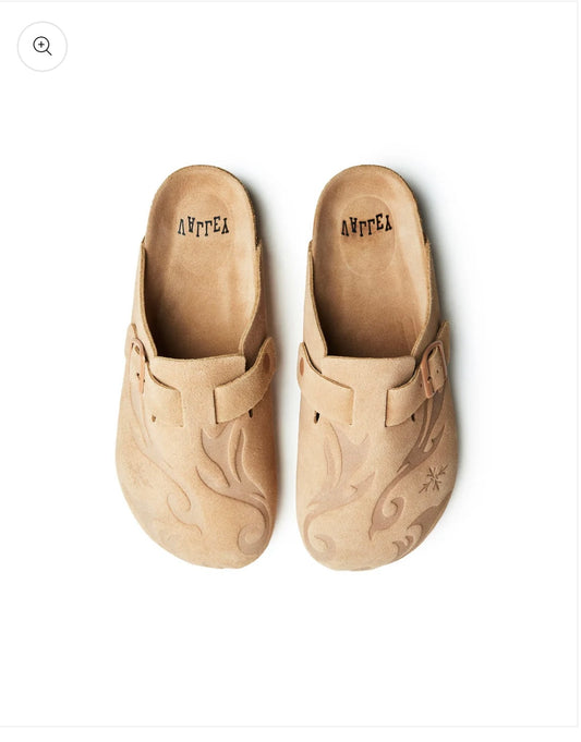 Vale Forever Tobacco Clogs