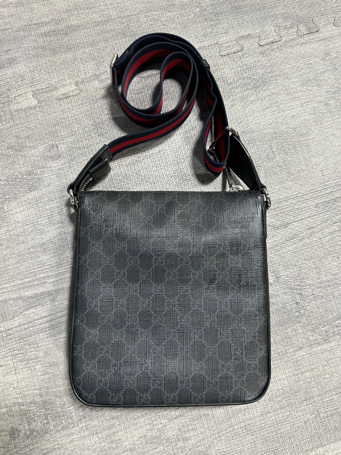 Gucci GG Supreme Small Messenger Bag Black (PREOWNED)