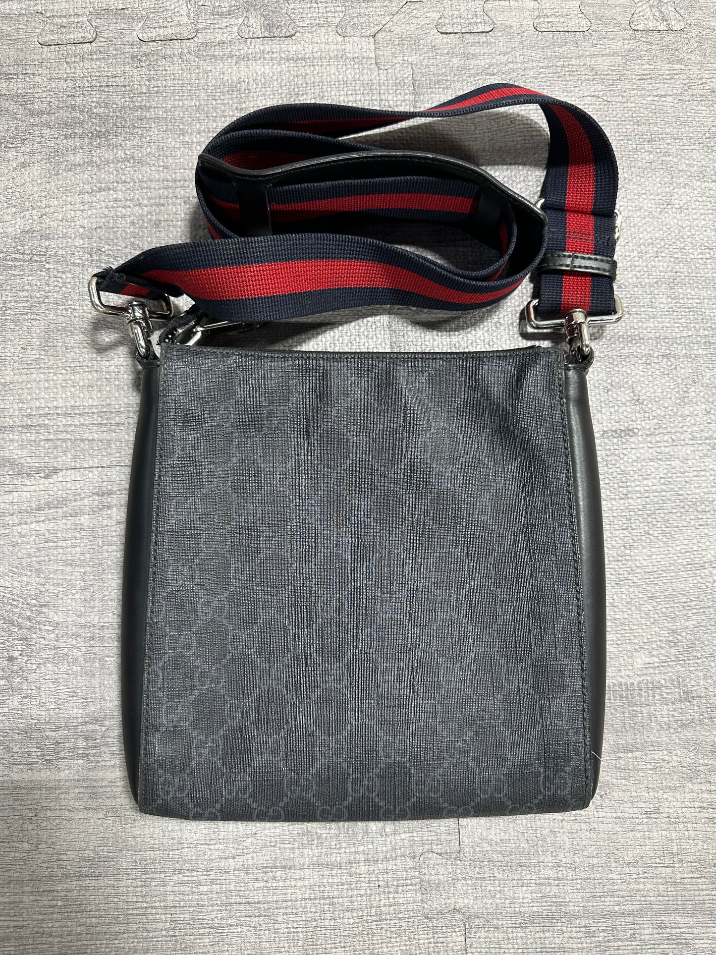 Gucci GG Supreme Small Messenger Bag Black Tab On Front (PREOWNED)